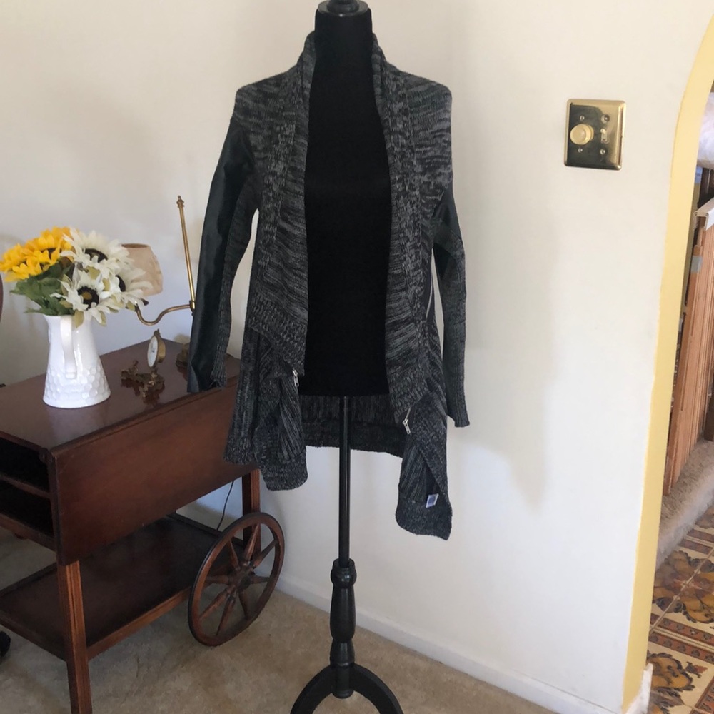 Rock & Republic Black/Grey Sweater